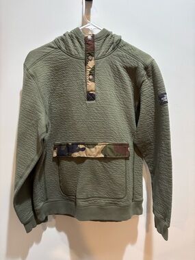 The North Face Men’s Olive Quilted Crewneck Pullover with Camo Trim